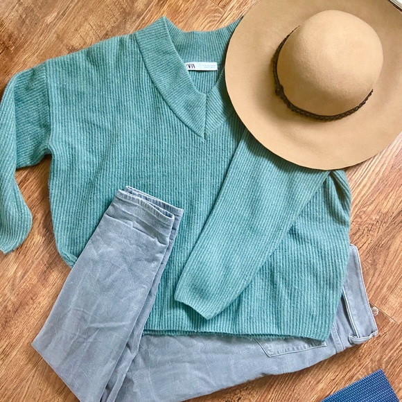 Zara Knit Sweater - Picture 2 of 6